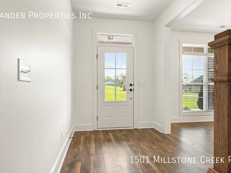 1501 Millstone Creek Rd — Photo 5