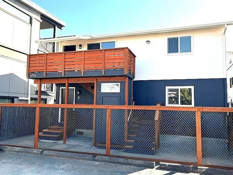 2 bed, 750 sqft, $2,264 — Photo 3