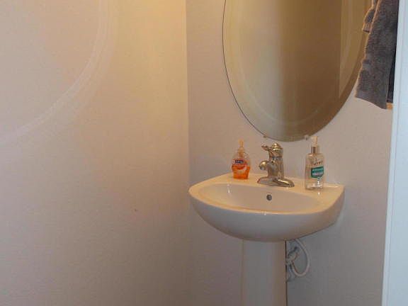 4th image of 4662 W Juniper Ave