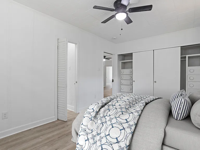 1050 Frank P Corso St — Photo 9