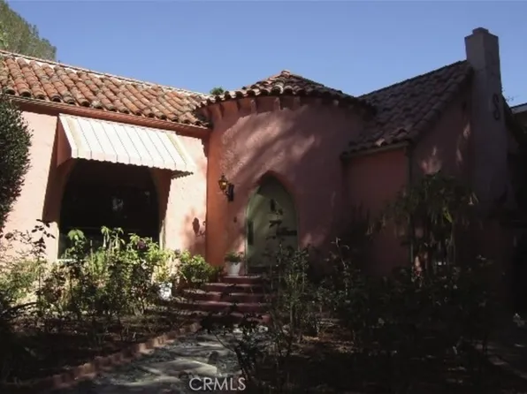 10953 Whipple St, North Hollywood, CA 91602