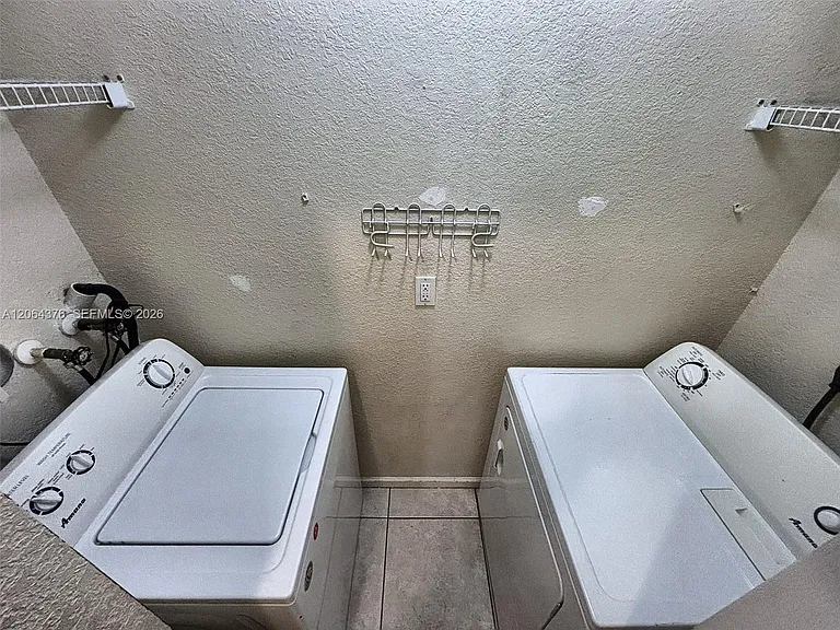 14391 SW 120th Ct #7 — Photo 6