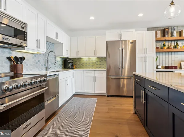 1200 Steuart St Unit 521, Baltimore, MD 21230