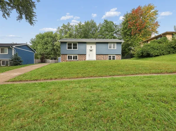 460 S Hickory Blvd, Pleasant Hill, IA 50327