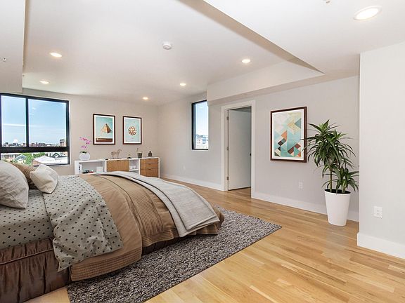 4th image of 198 Academy St #2G