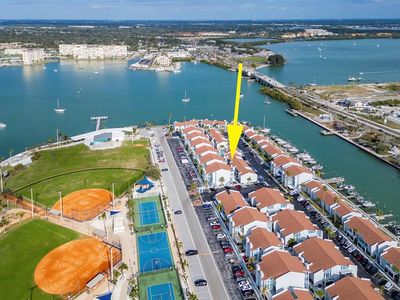 320 Medallion Blvd APT C, Madeira Beach, FL, 33708