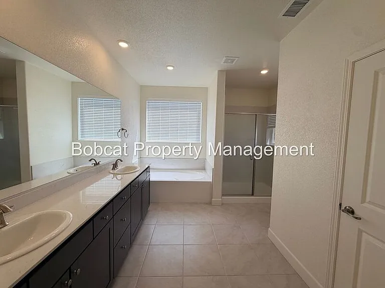 1751 Boundary Peak St — Photo 27