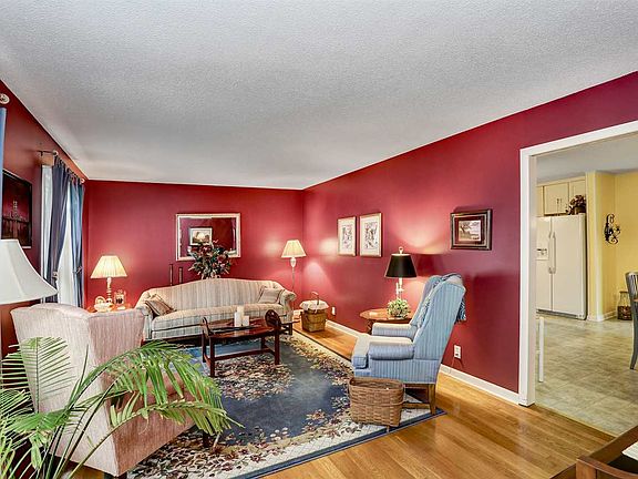 5th image of 11026 Louis Dr SE