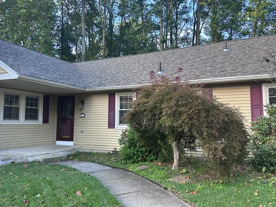 7 Wisina Ct W