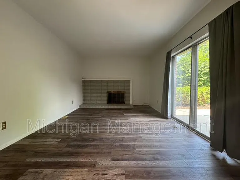 11219 Morgan Ave — Photo 10