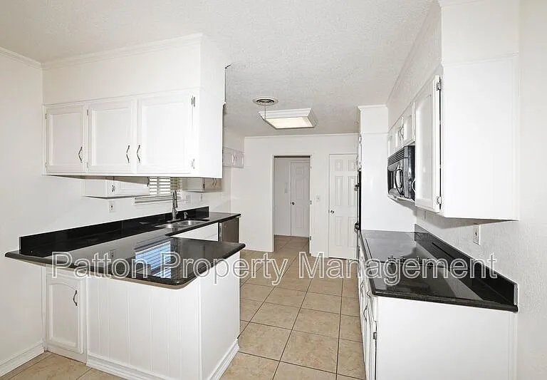 7902 Gerald Dr — Photo 10