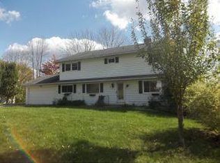 8 Oakland Rd, Owego, NY 13827