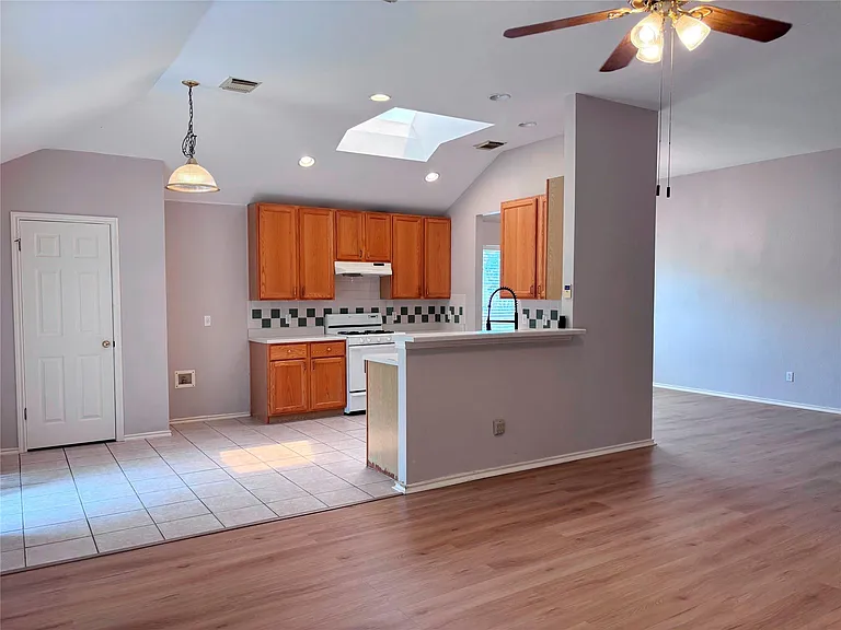 14901 Sand Dollar Ct — Photo 6