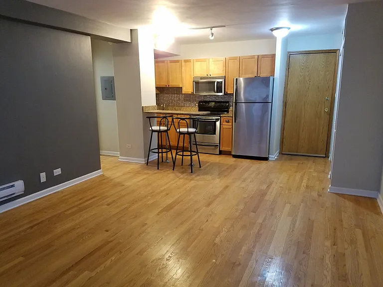 4180 Marine Terrace Apartments — Photo 94