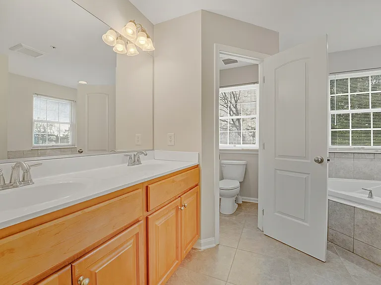 609 Tebbston Dr — Photo 16