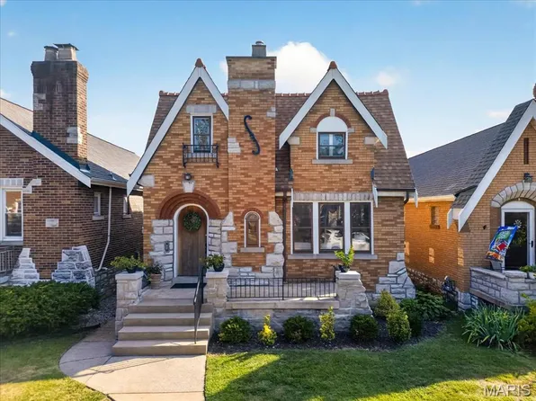 5632 Walsh St, Saint Louis, MO 63109