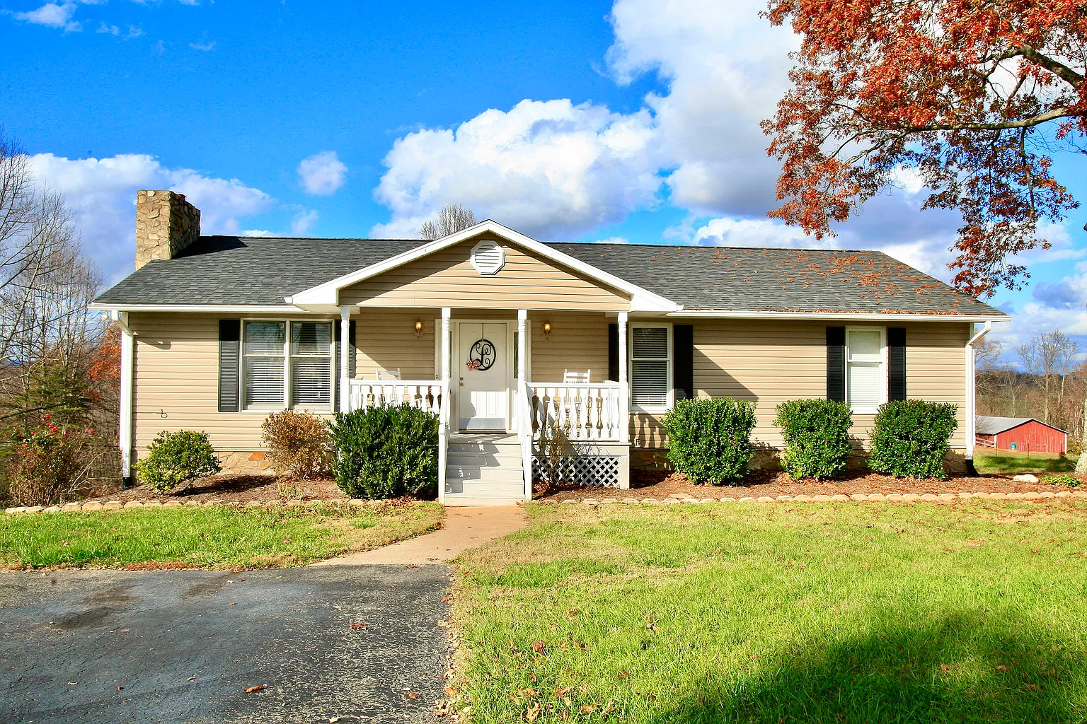 1025 Rock Spring Rd photo 1