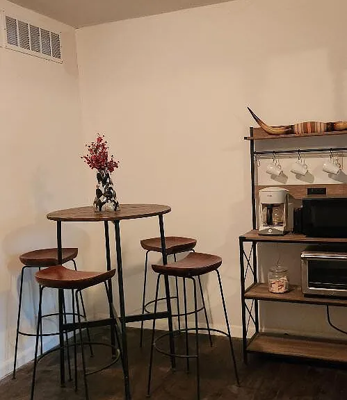 Lamar St — Photo 18
