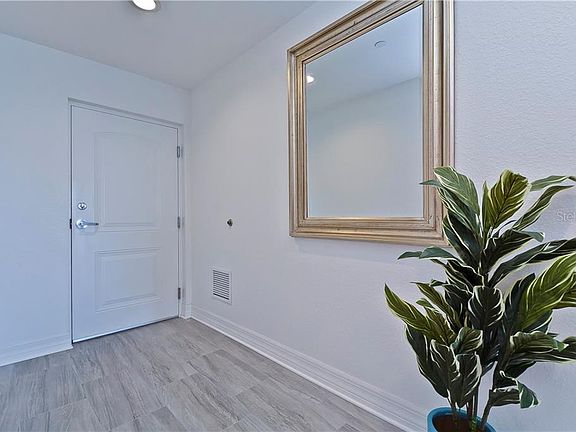 4th image of 706 Bayway Blvd Unit 301