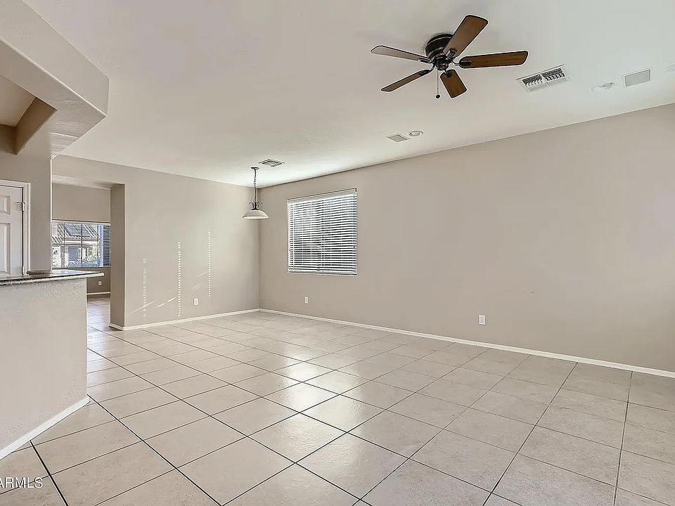 2nd image of 40814 N Hudson Ct