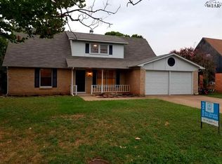 711 W Rebecca Ave, Iowa Park, TX 76367