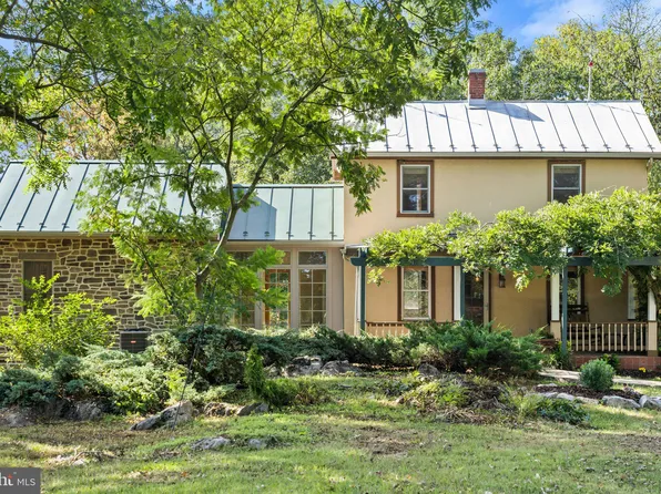 2259 Old Charles Town Rd, Berryville, VA 22611