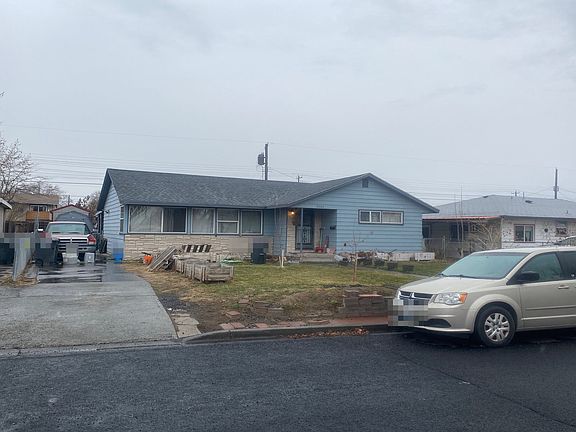 3rd image of 2020 W Lakeside Dr