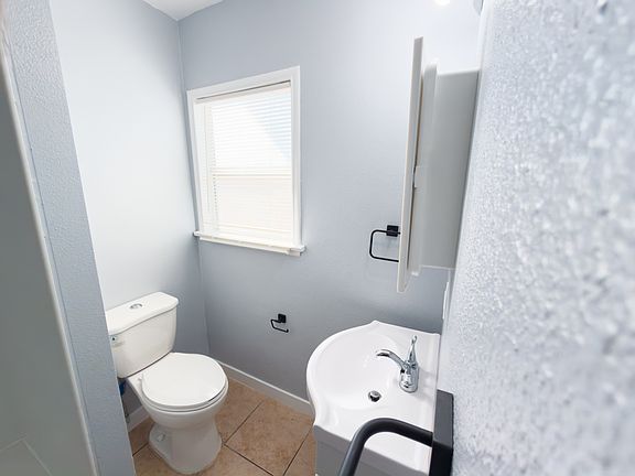 3rd image of 610 E 99th St #8