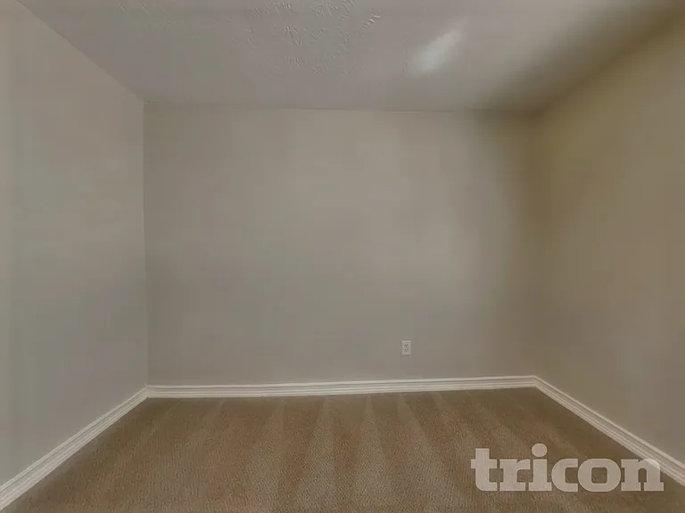 29418 Fox River Dr — Photo 14