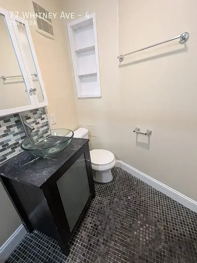 77 Whitney Ave #4 — Photo 4