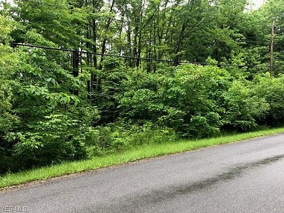 4th image of Flame Lake Dr