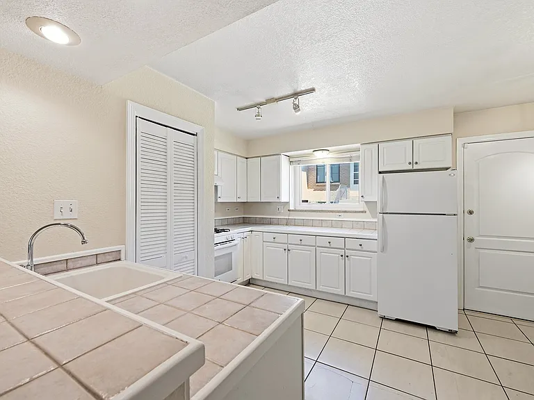 2356 S Race St — Photo 3