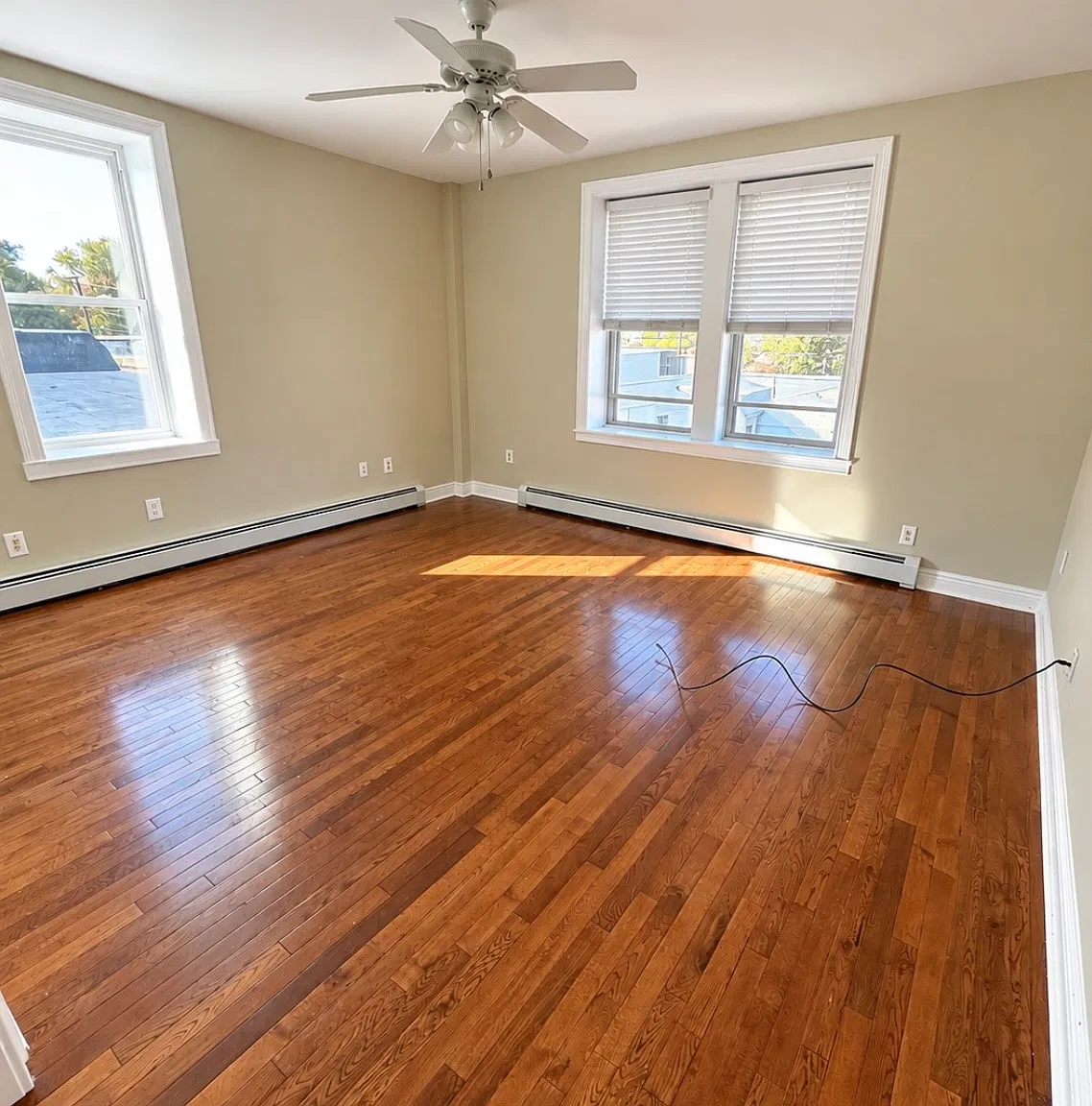 128 Montgomery St — Photo 3