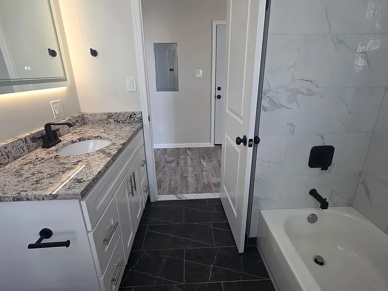 3012 E Thompson St #202 — Photo 14