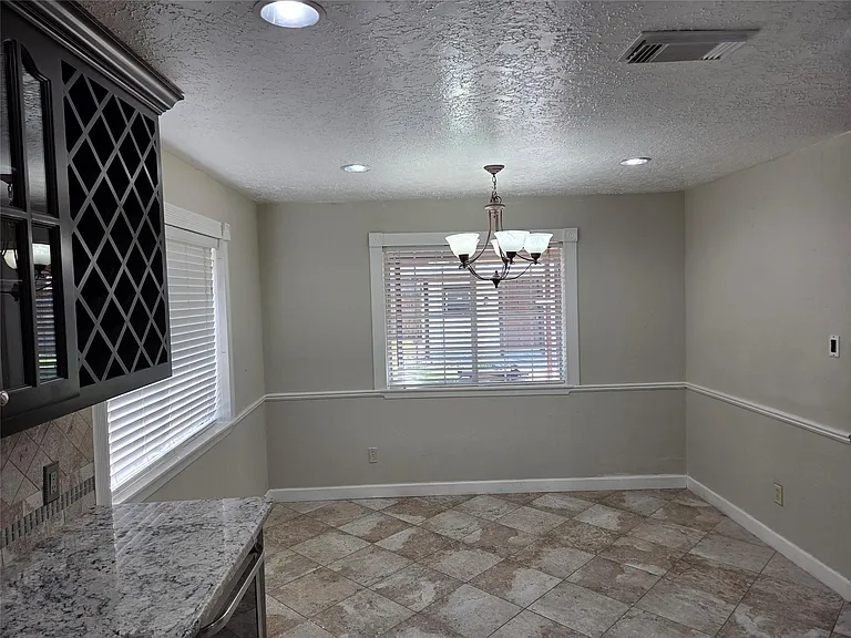 15415 Beechnut St — Photo 7