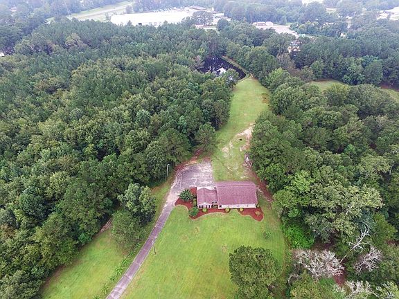4th image of 102 Putnam Dr