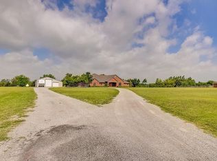 7021 Country Ln, Mustang, OK 73064