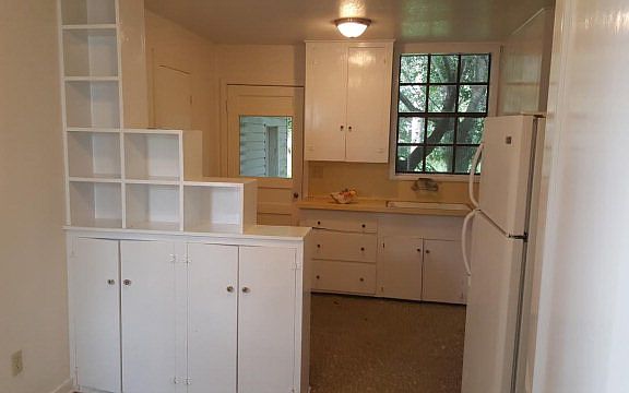 5th image of 435 Charles Ave