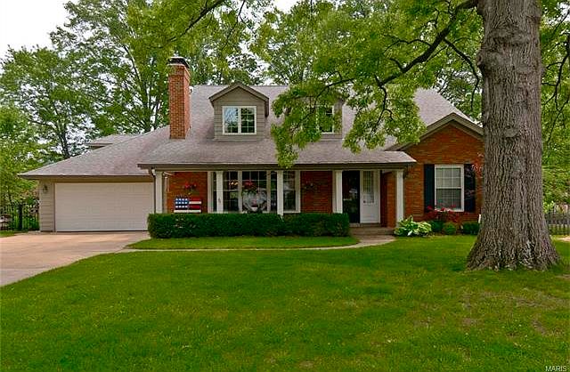 1st image of 604 Applewood Dr