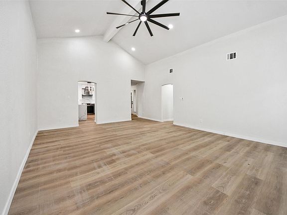 5th image of 15719 Baytree Dr