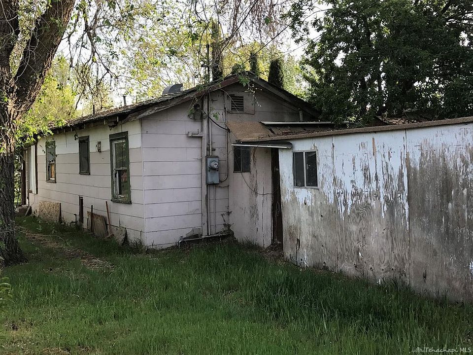 2nd image of 111 W D St