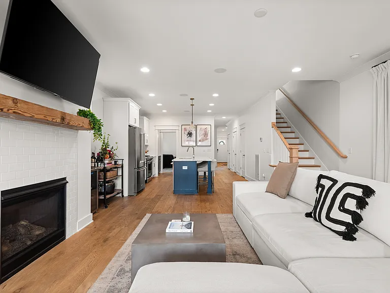5605A California Ave — Photo 32