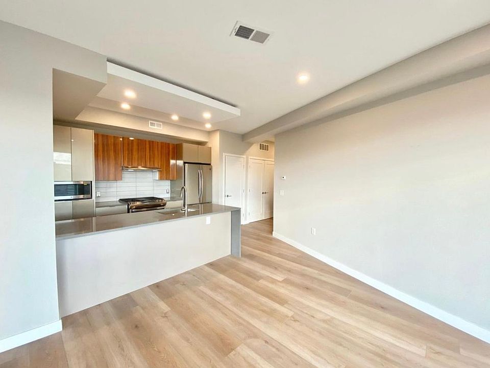 1st image of 517 Poplar St #G108