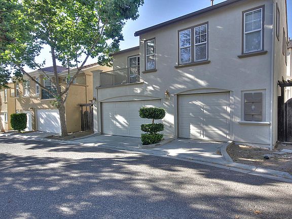 3rd image of 3977 Chamberer Dr