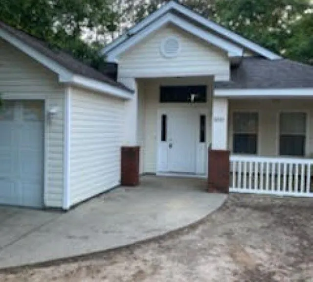 3201 Addison Ln — Photo 1