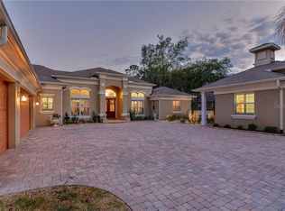 17840 Mission Oak Dr, Lithia, FL 33547
