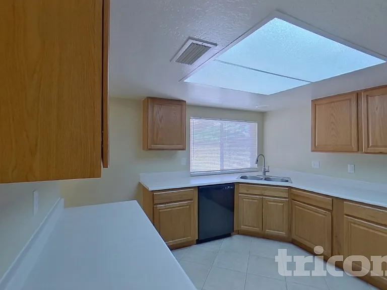 2403 S Evergreen Rd — Photo 6