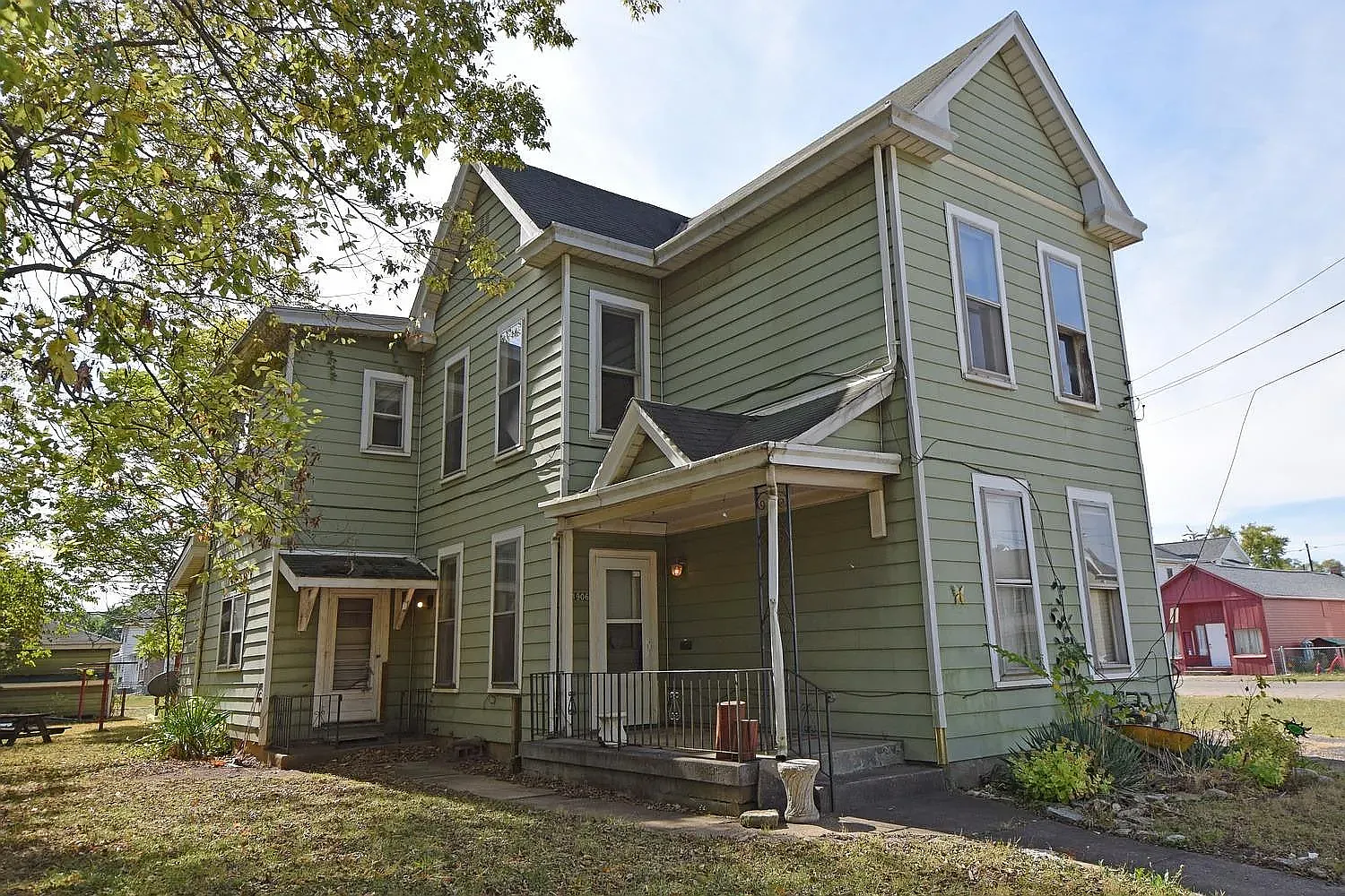2 bed, 1000 sqft, $1,100 — Photo 1