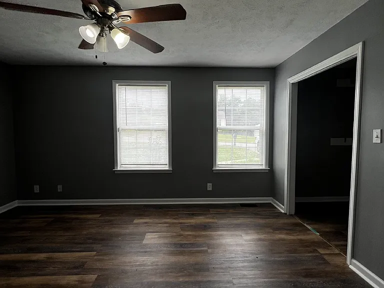 578 Somerset Ln — Photo 6