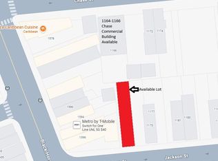 83 Mount Ephraim Ave, Camden, NJ 08104